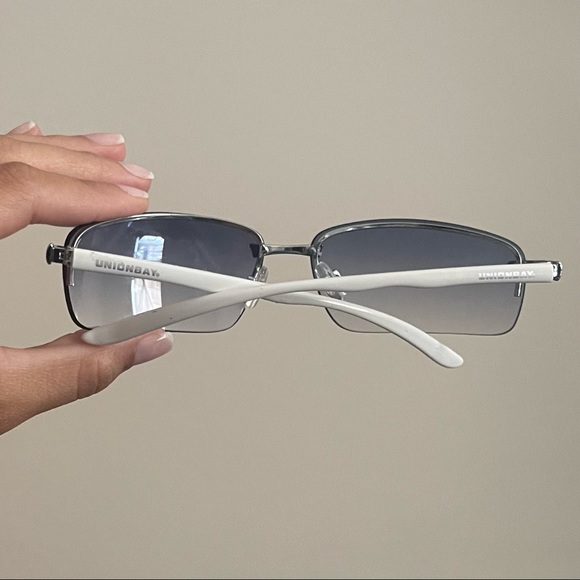 SOLD - Picture 4 of 4